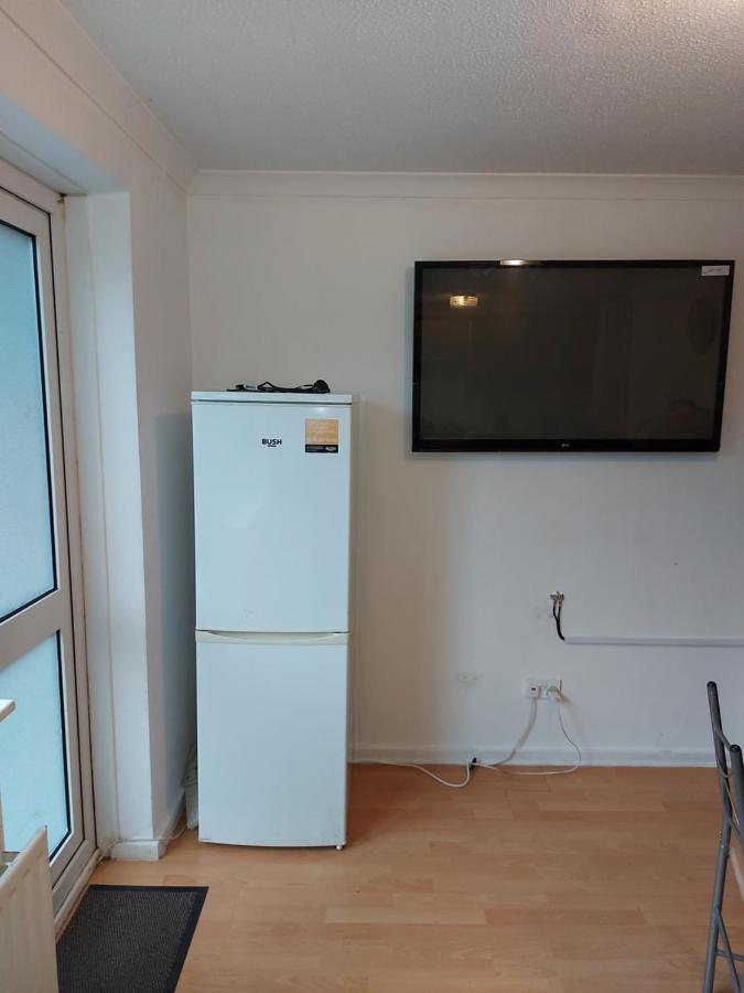 Spacious And Serene Stay Near Milton Keynes Centre Willen Εξωτερικό φωτογραφία