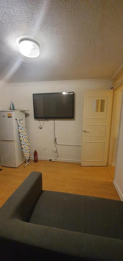 Spacious And Serene Stay Near Milton Keynes Centre Willen Εξωτερικό φωτογραφία