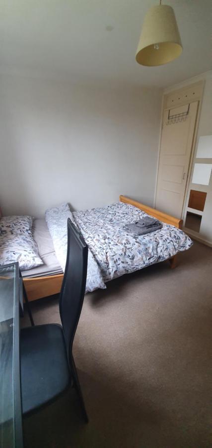 Spacious And Serene Stay Near Milton Keynes Centre Willen Εξωτερικό φωτογραφία